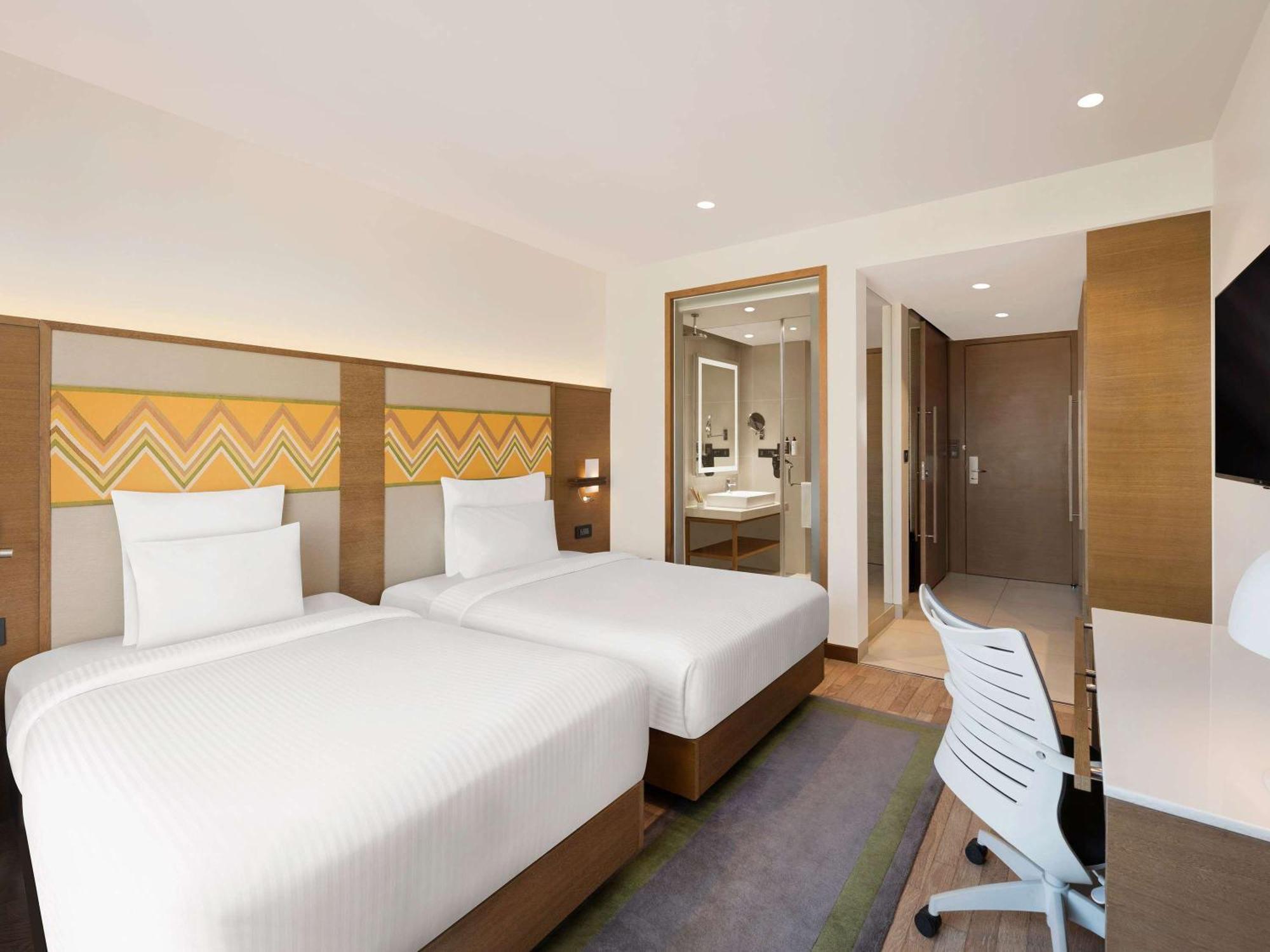 Novotel Guwahati Gs Road Exterior photo